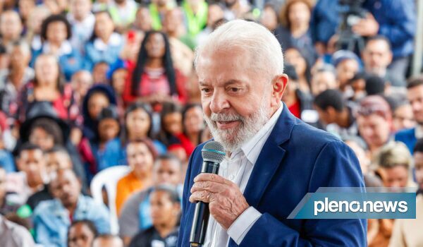Lula critica governos anteriores sem citar Temer e Bolsonaro