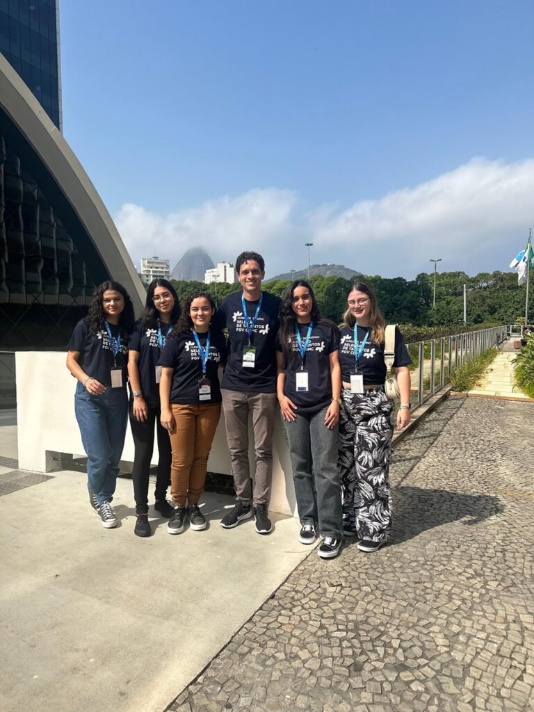 Alunos do ES participam de Curso de Inverno de Matemática no RJ – Governo Estadual apoia