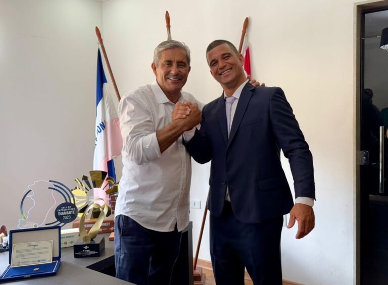 Júnior Gromogol assume Prefeitura de Presidente Kennedy em 2025