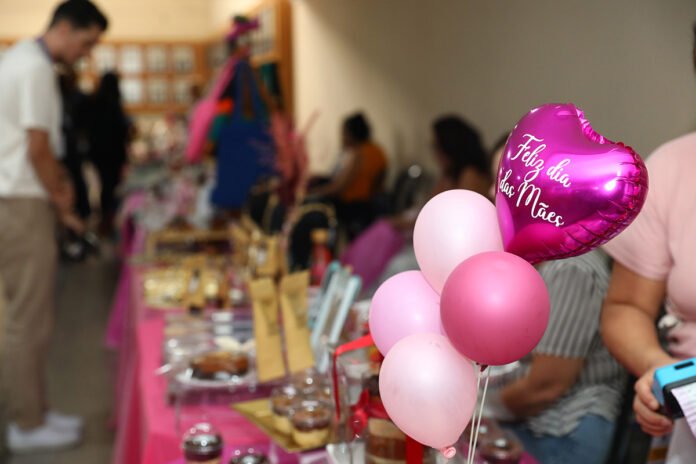 Feira alusiva ao Dia das Mães segue até sexta-feira (9) na Assembleia