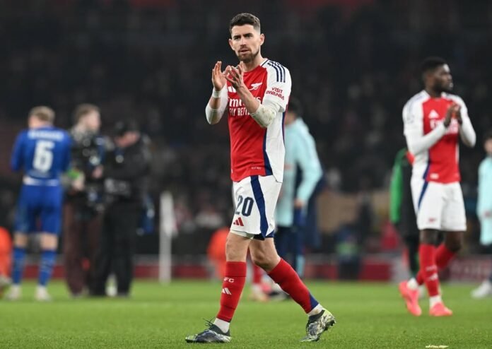 Alvo do Flamengo, Jorginho se despede do Arsenal nas redes sociais