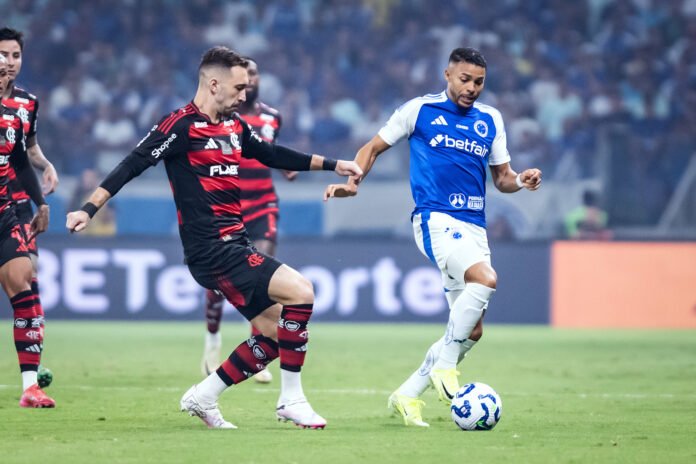 Veja galeria de fotos do duelo entre Cruzeiro e Flamengo